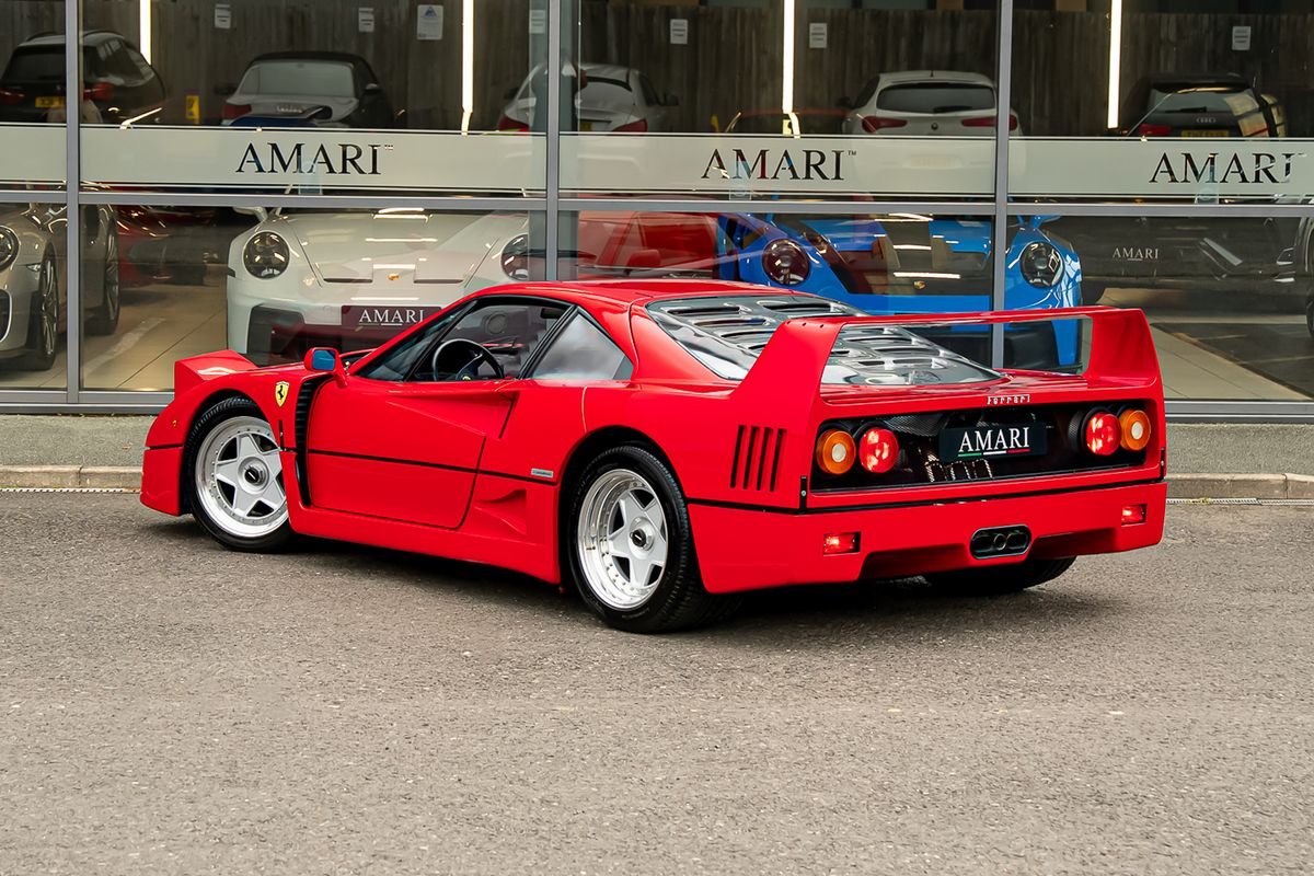 FERRARI F40