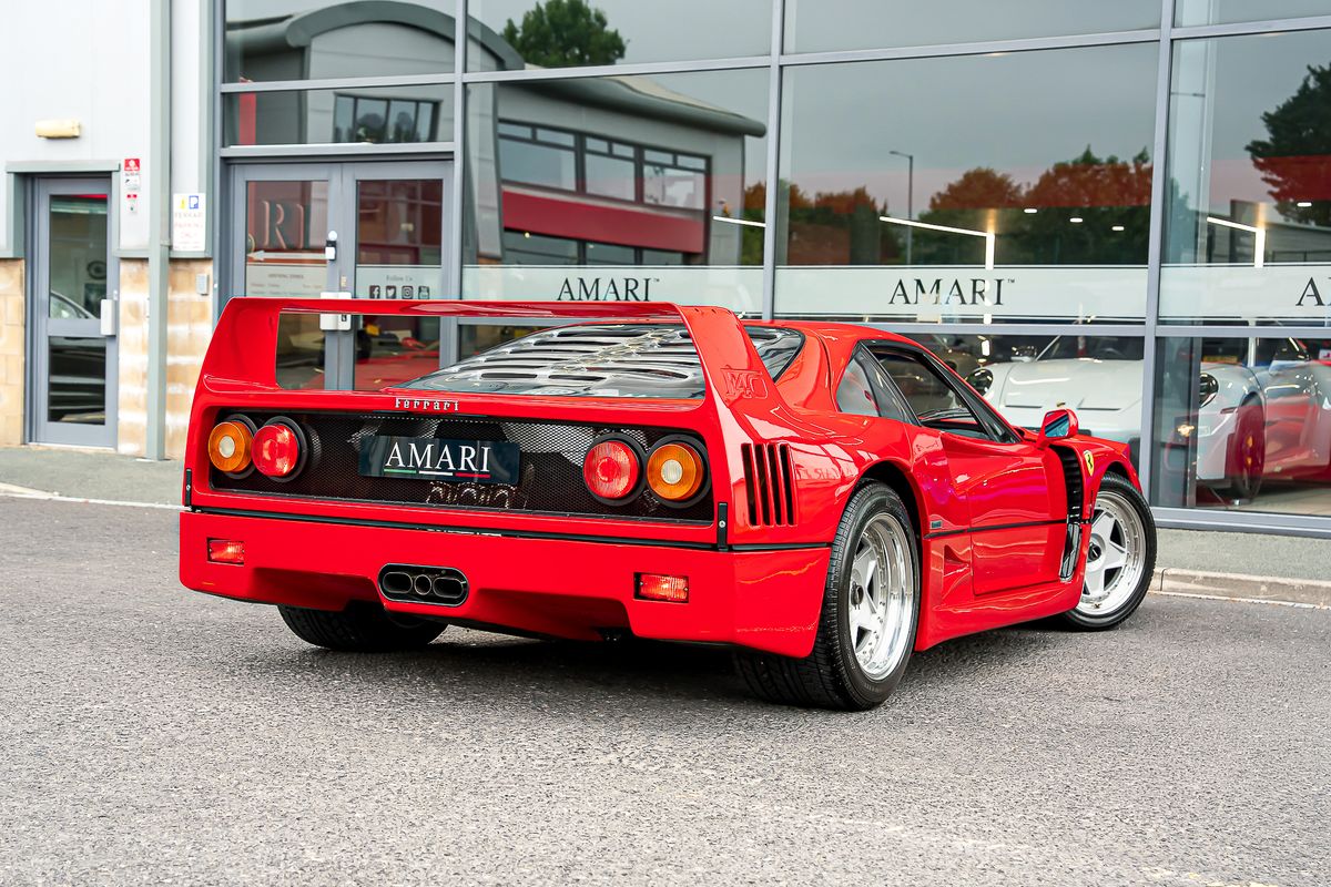 FERRARI F40