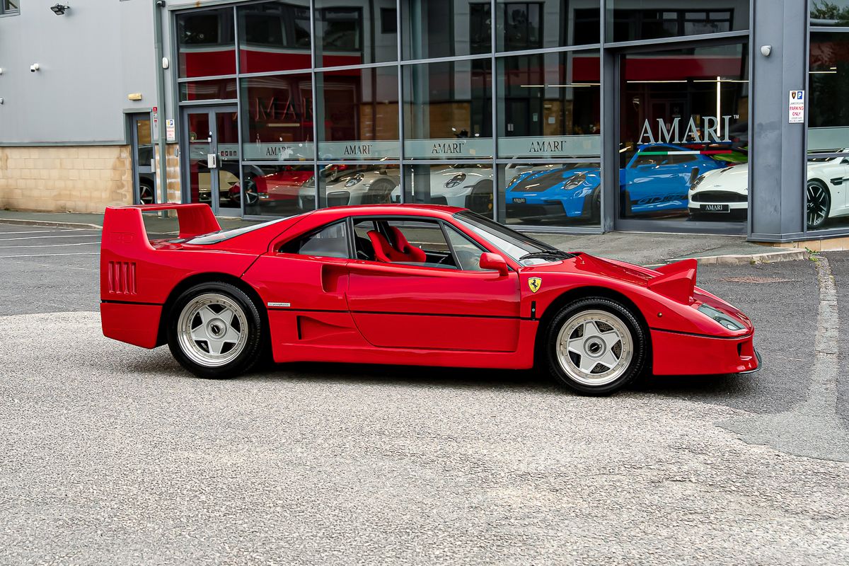 FERRARI F40