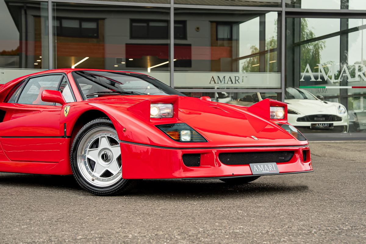 FERRARI F40