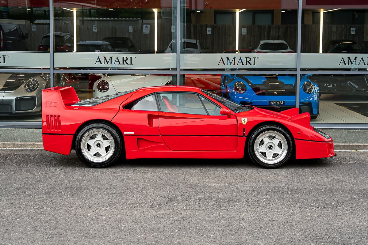 FERRARI F40