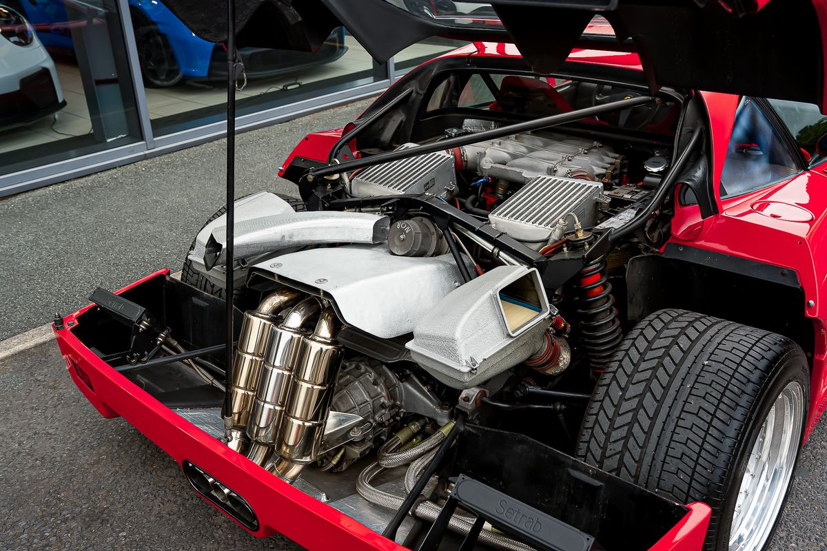 FERRARI F40