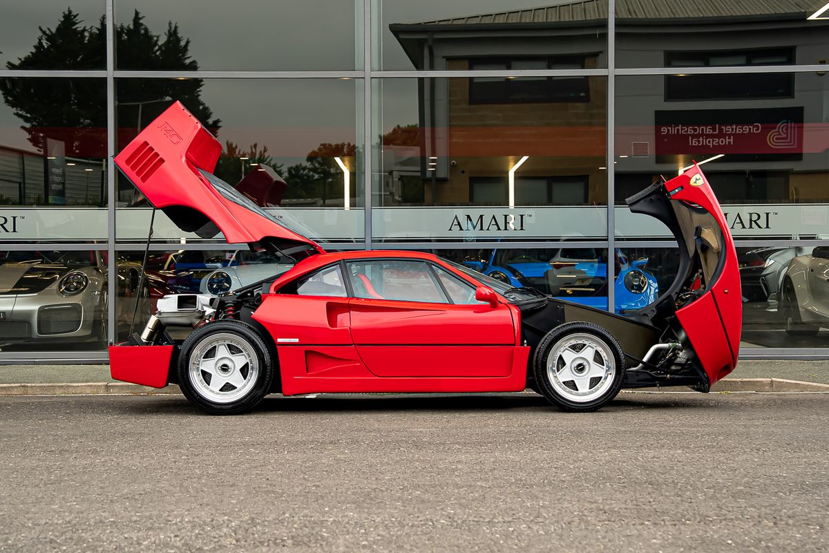 FERRARI F40