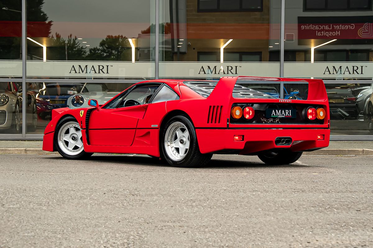 FERRARI F40