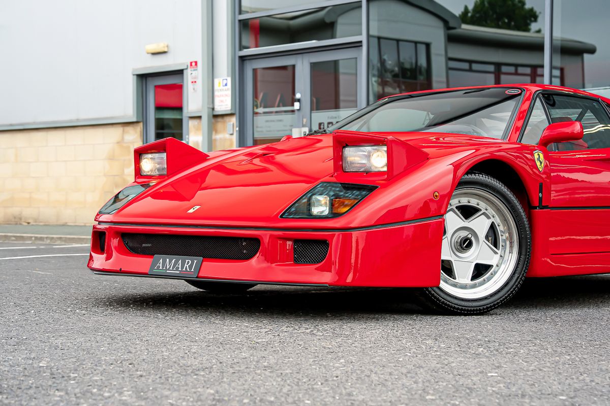 FERRARI F40