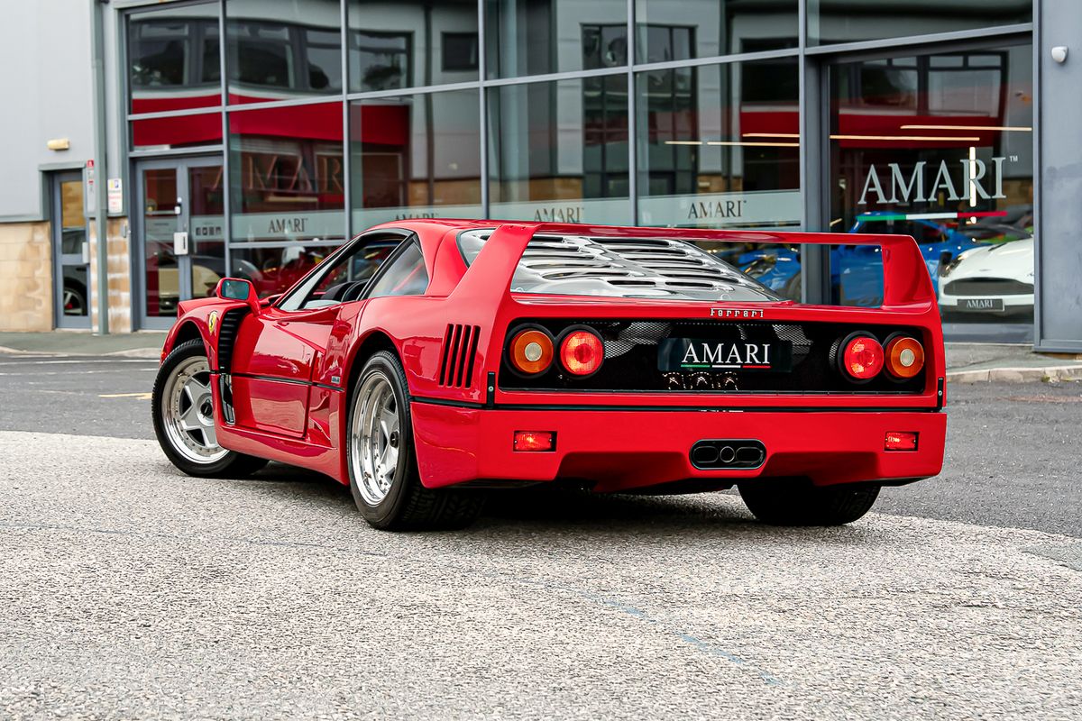 FERRARI F40