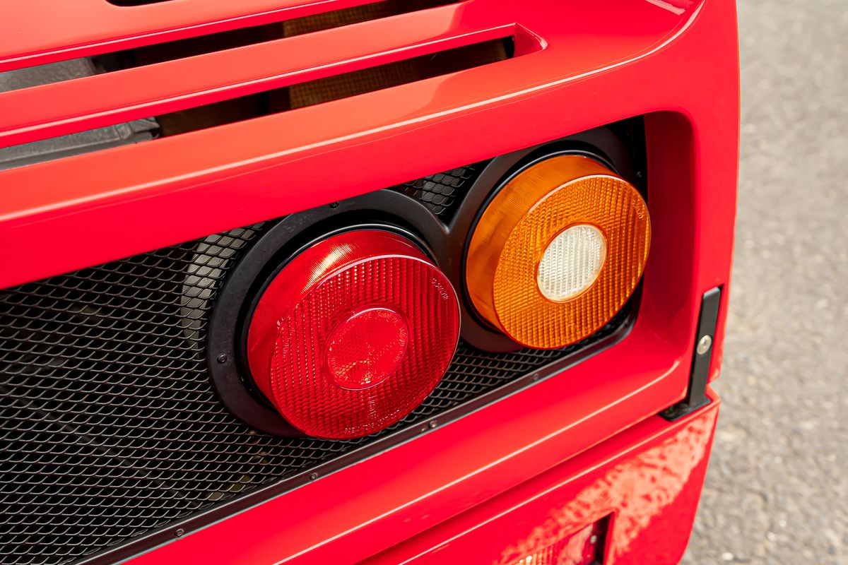 FERRARI F40
