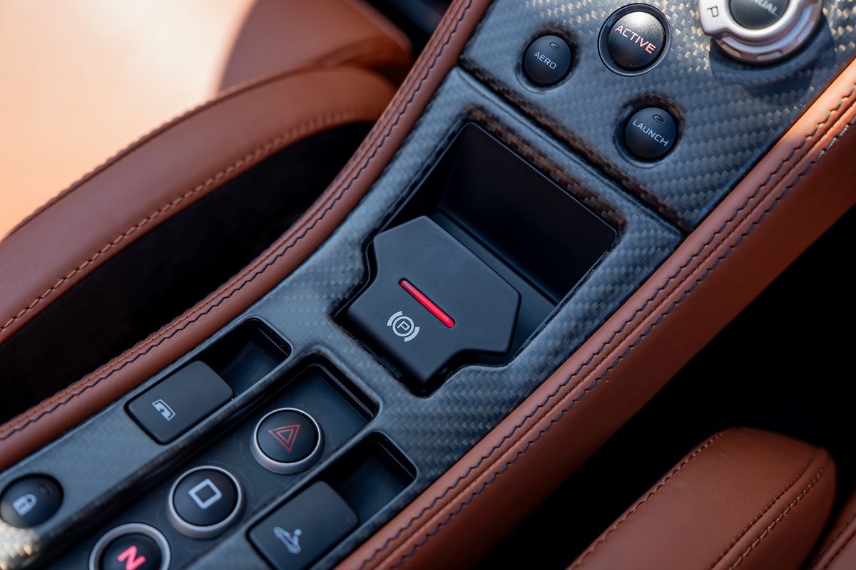 MCLAREN 675LT SPIDER V8 SSG
