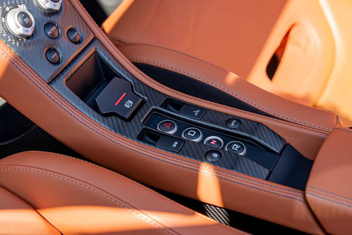 MCLAREN 675LT SPIDER V8 SSG