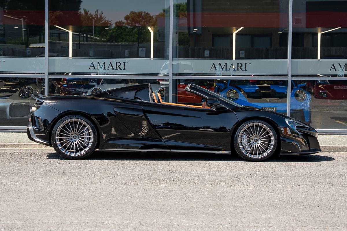MCLAREN 675LT SPIDER V8 SSG