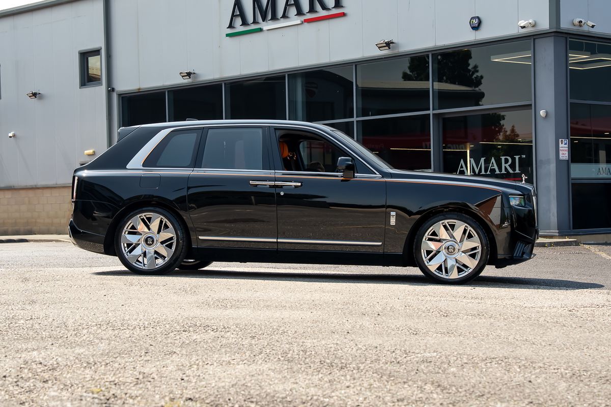ROLLS ROYCE CULLINAN V12 V12