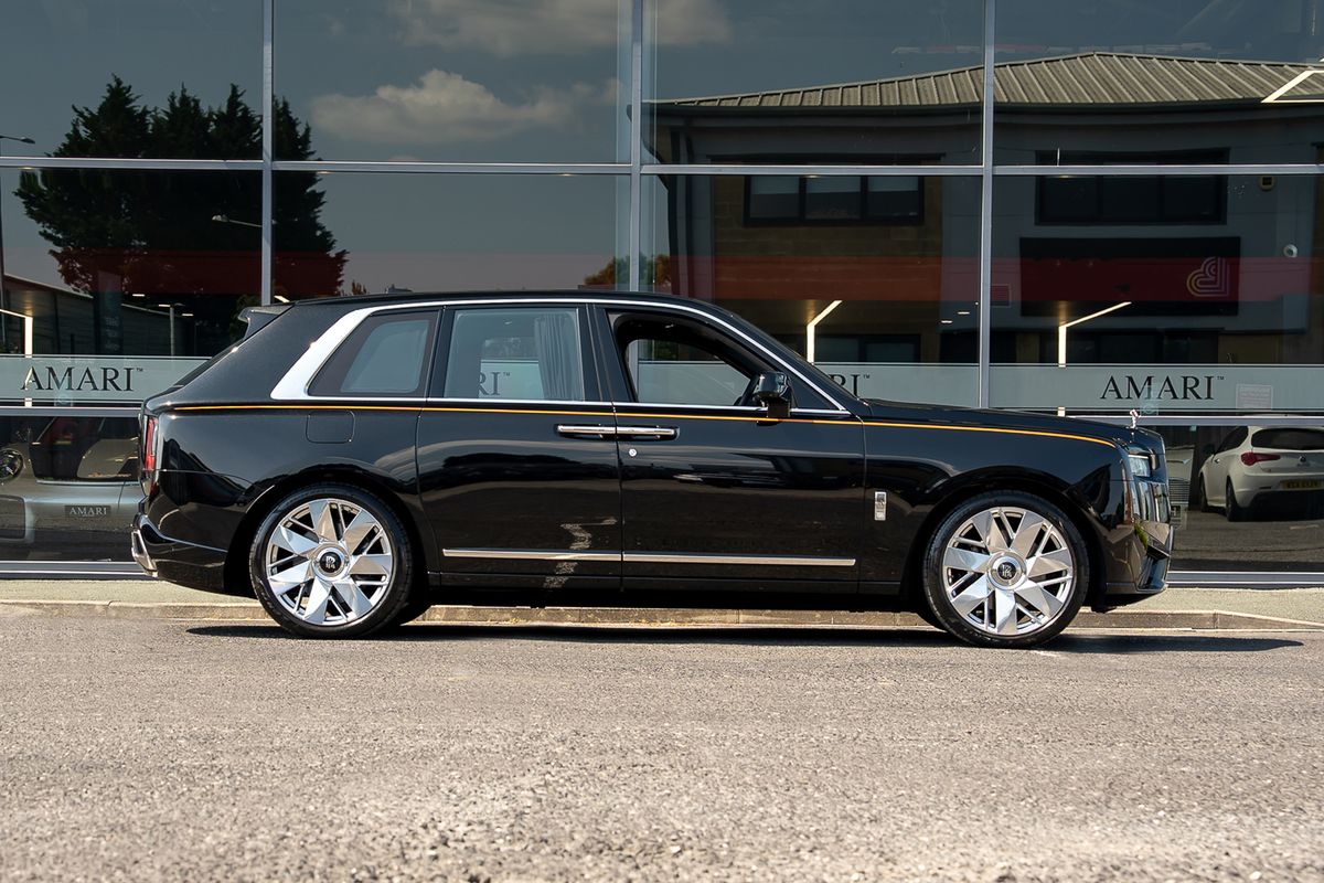 ROLLS ROYCE CULLINAN V12 V12