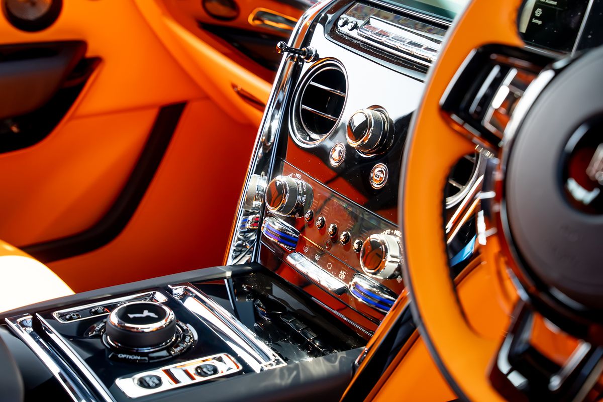 ROLLS ROYCE CULLINAN V12 V12