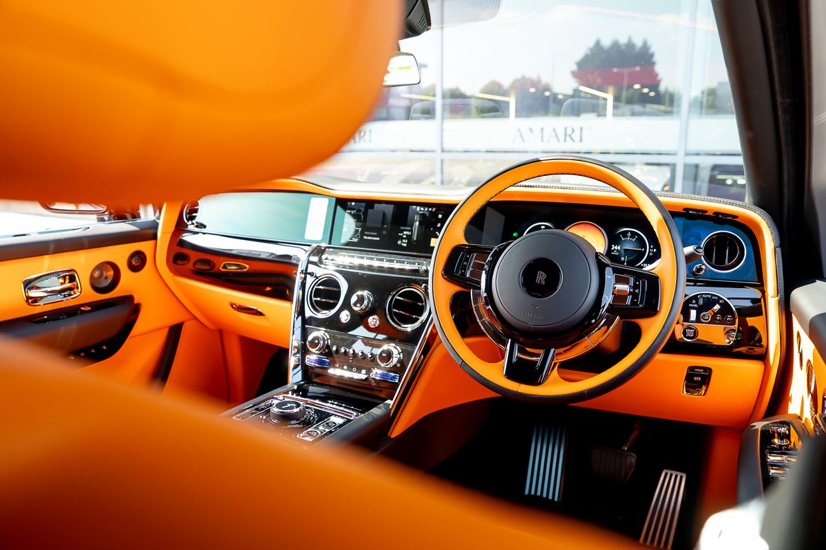 ROLLS ROYCE CULLINAN V12 V12