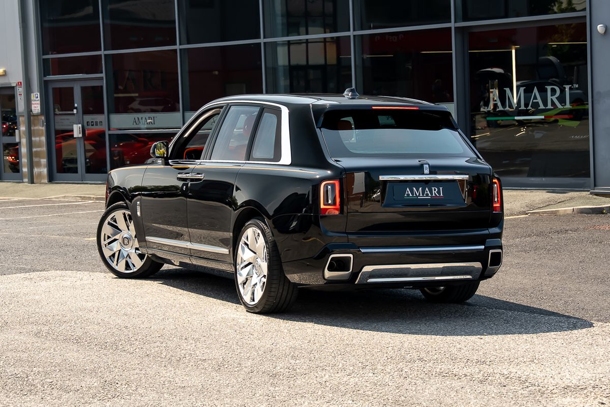 ROLLS ROYCE CULLINAN V12 V12