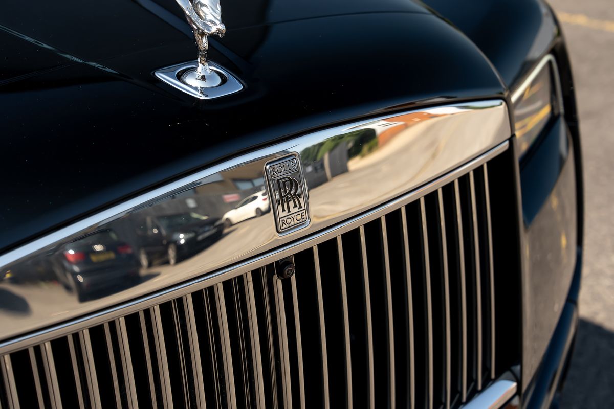 ROLLS ROYCE CULLINAN V12 V12