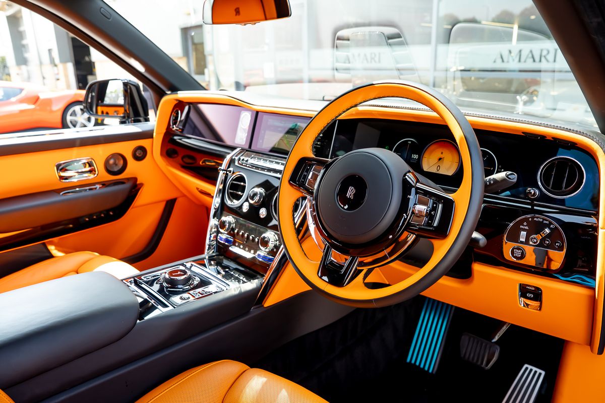 ROLLS ROYCE CULLINAN V12 V12