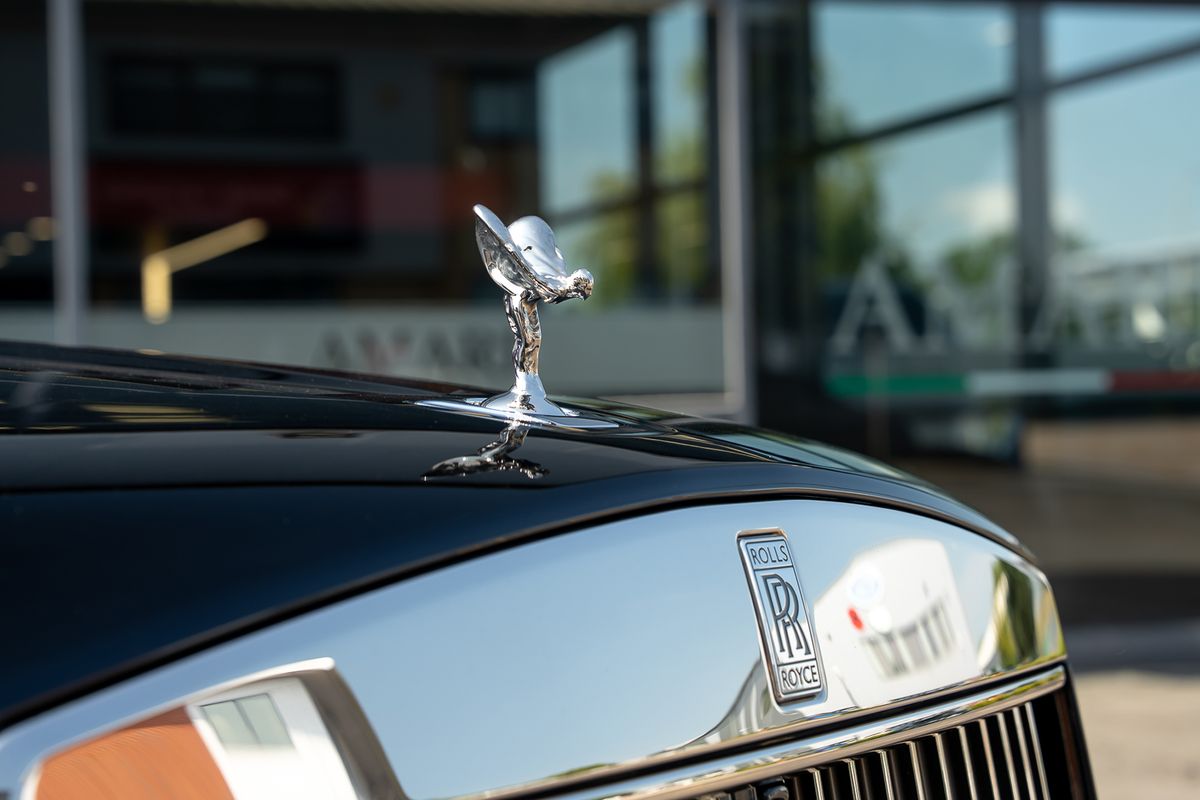 ROLLS ROYCE CULLINAN V12 V12