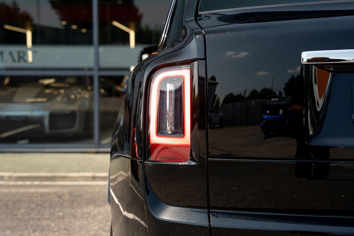 ROLLS ROYCE CULLINAN V12 V12