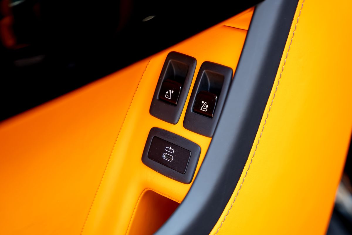 ROLLS ROYCE CULLINAN V12 V12