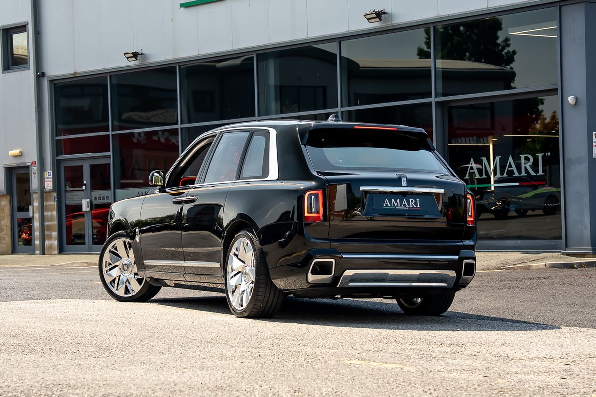 ROLLS ROYCE CULLINAN V12 V12