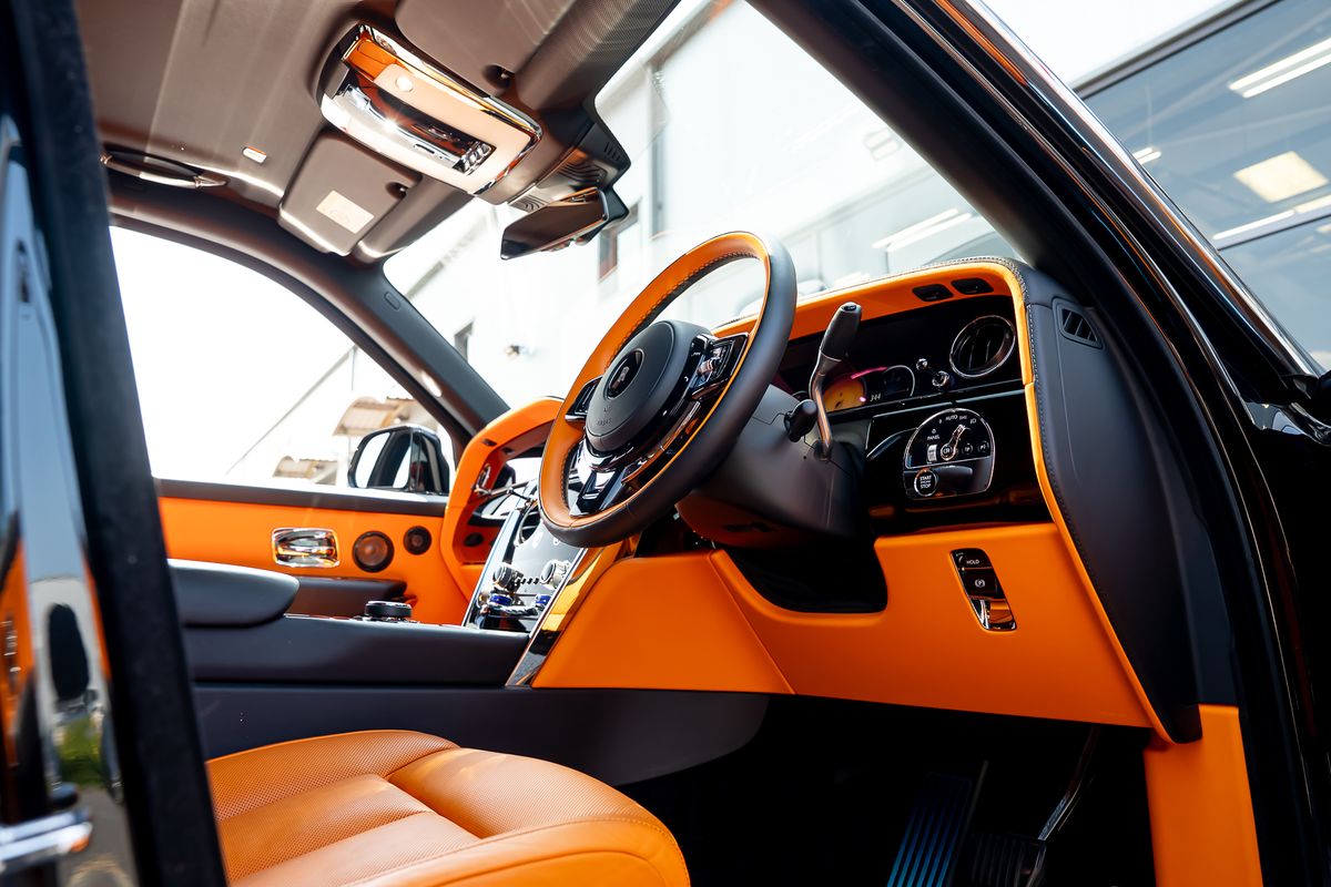 ROLLS ROYCE CULLINAN V12 V12