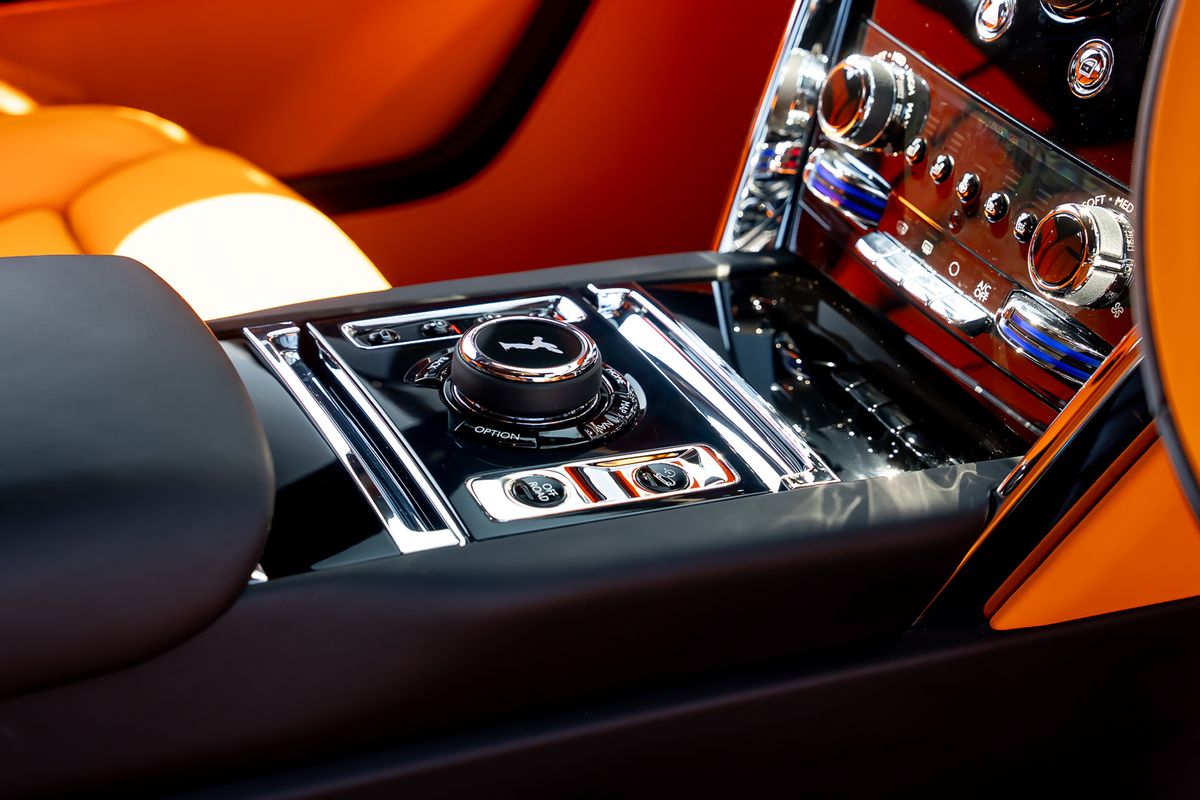 ROLLS ROYCE CULLINAN V12 V12