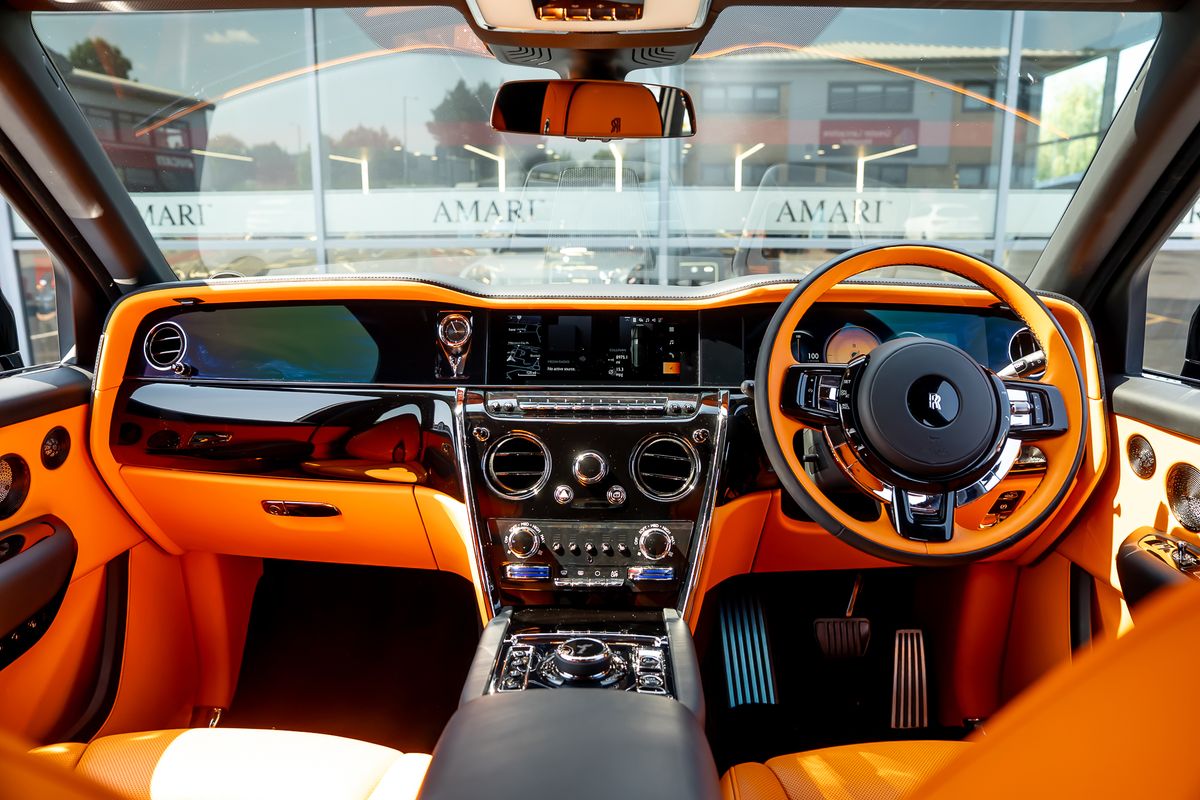ROLLS ROYCE CULLINAN V12 V12