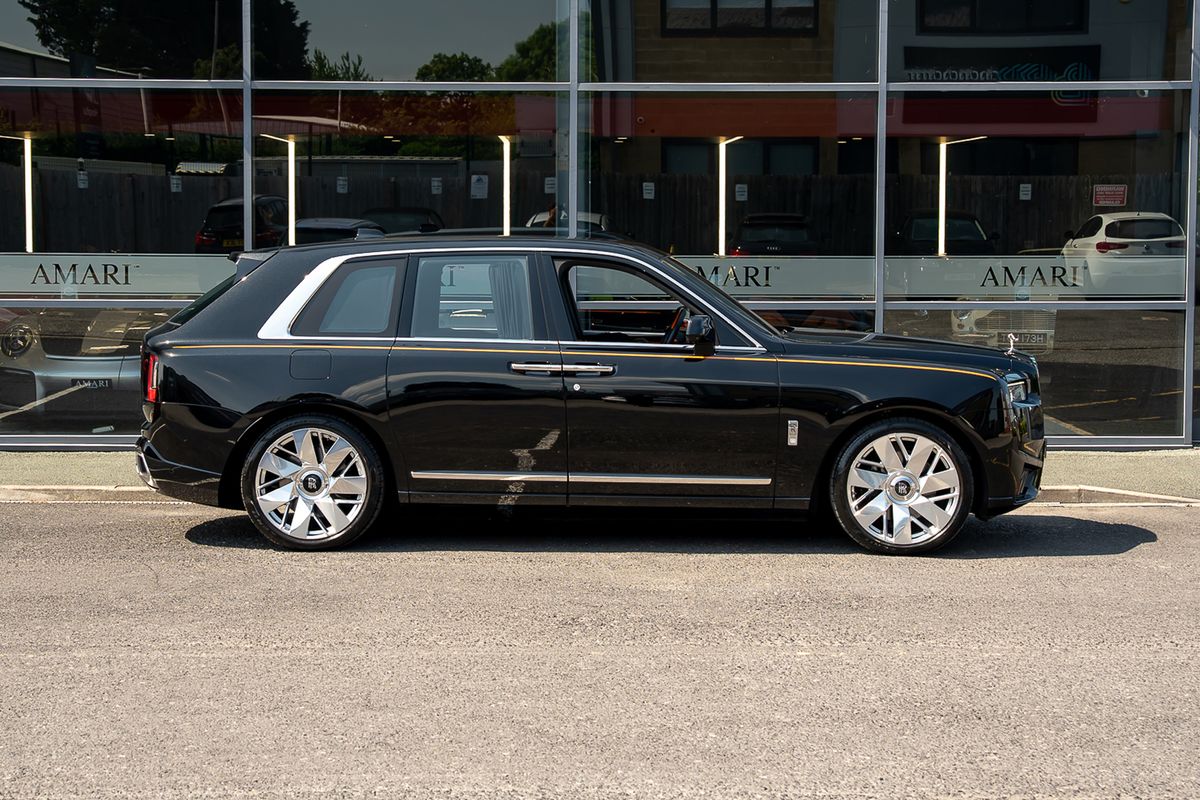 ROLLS ROYCE CULLINAN V12 V12