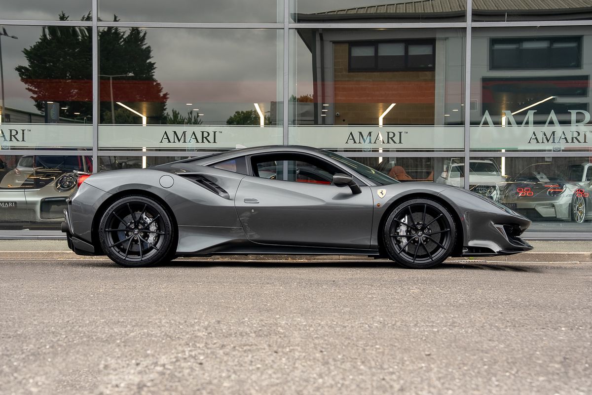 FERRARI 488 PISTA COUPE 3.9 VS 2DR SEMI AUTO