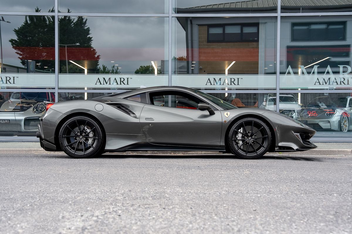 FERRARI 488 PISTA COUPE 3.9 VS 2DR SEMI AUTO