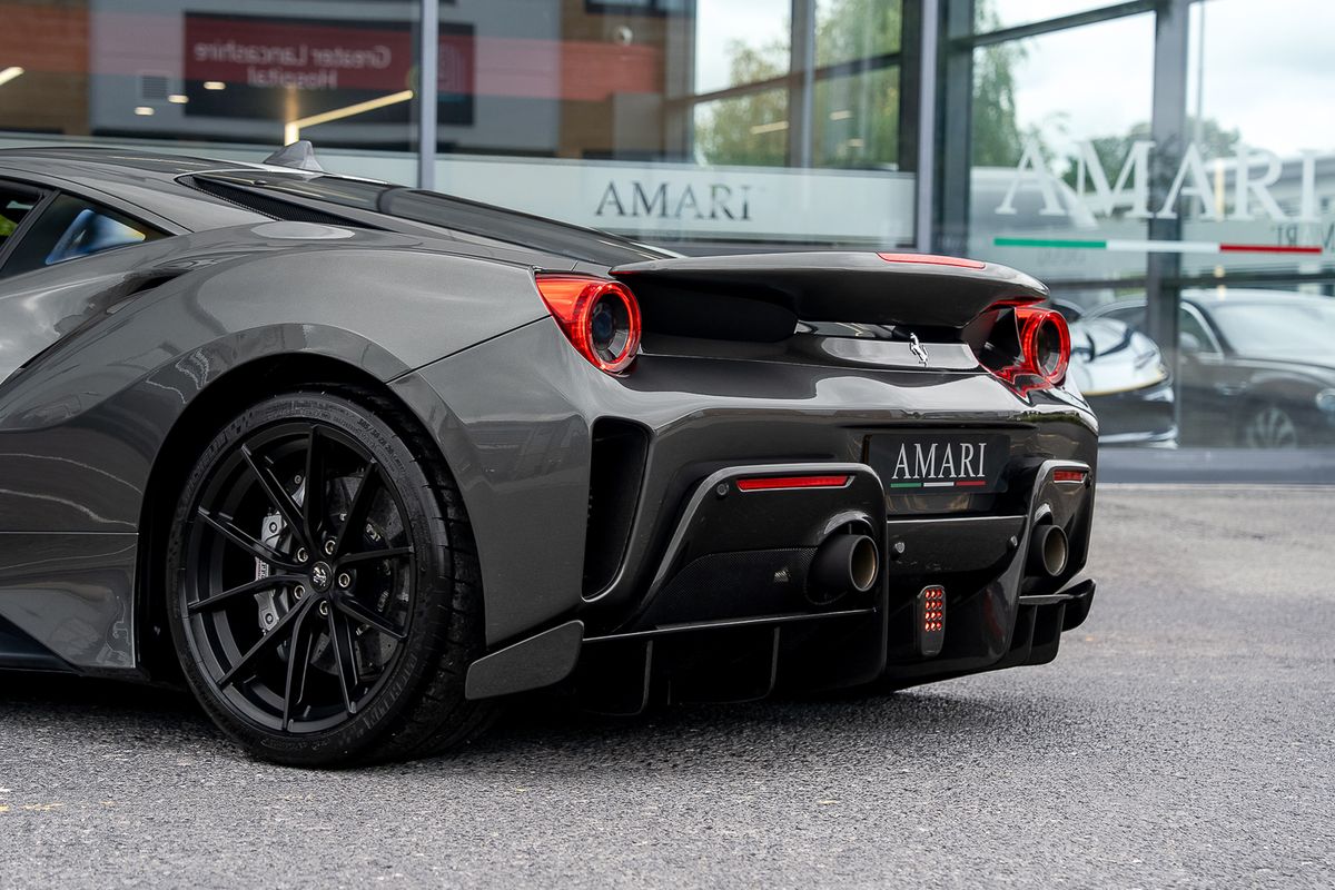 FERRARI 488 PISTA COUPE 3.9 VS 2DR SEMI AUTO