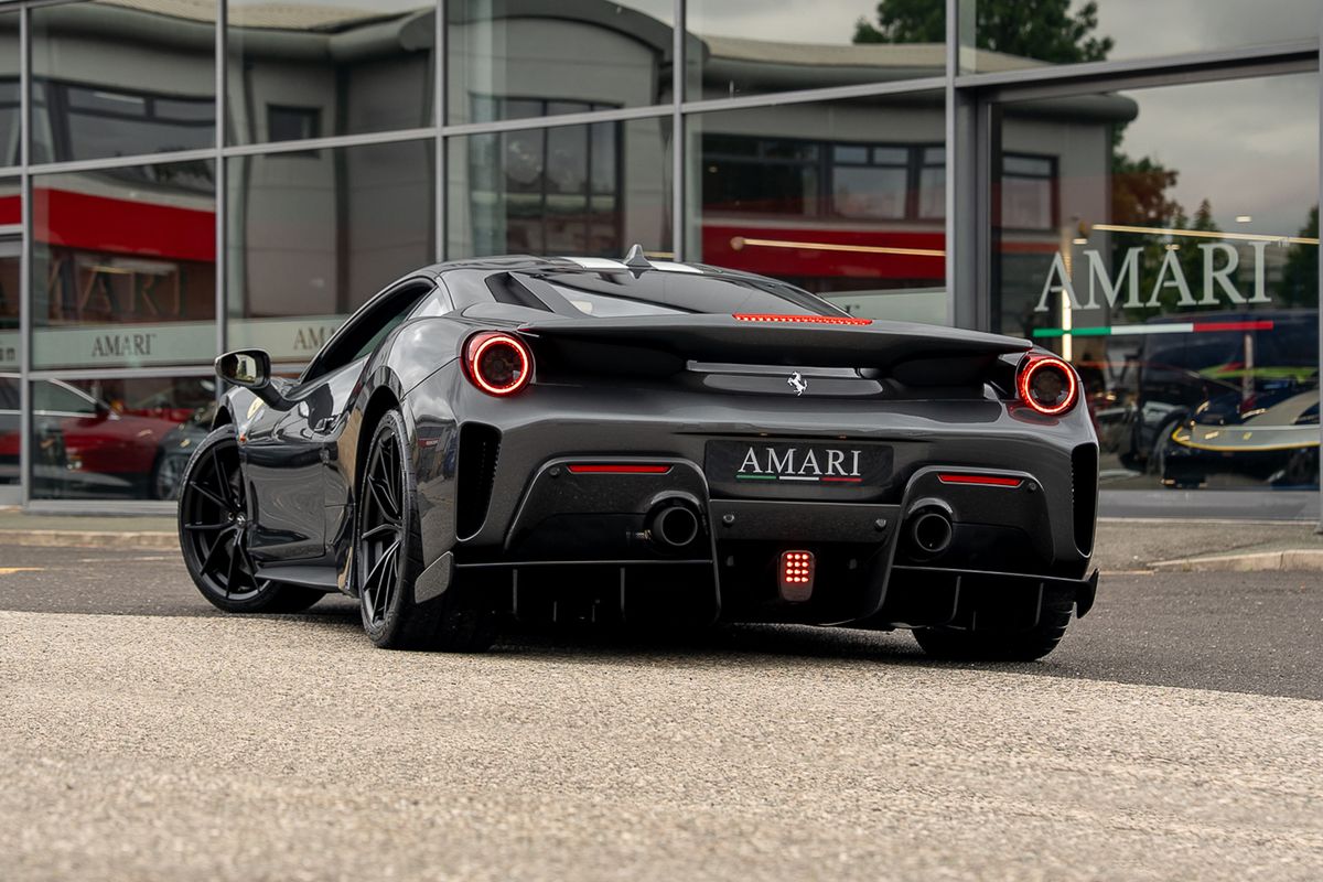 FERRARI 488 PISTA COUPE 3.9 VS 2DR SEMI AUTO