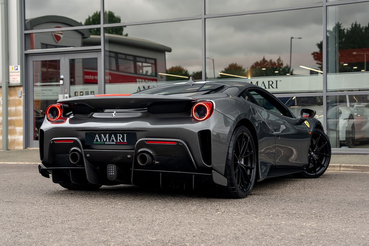 FERRARI 488 PISTA COUPE 3.9 VS 2DR SEMI AUTO
