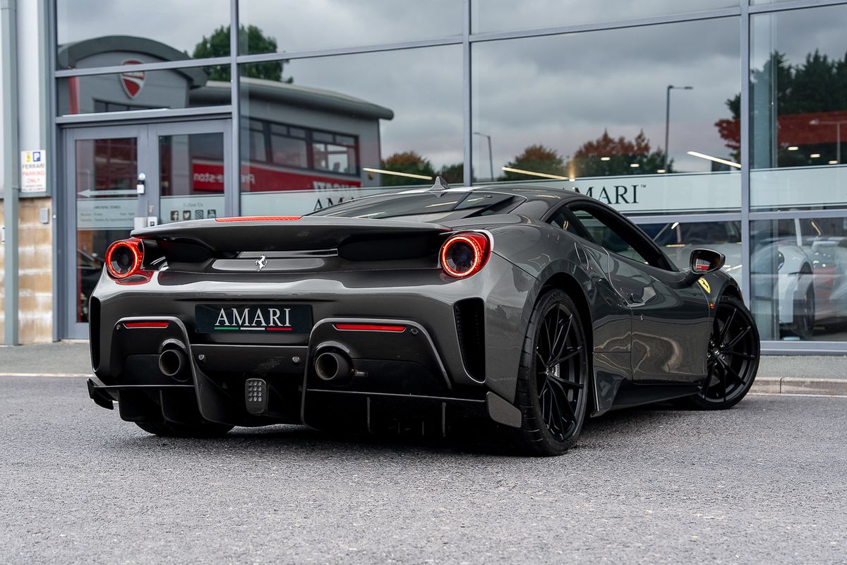 FERRARI 488 PISTA COUPE 3.9 VS 2DR SEMI AUTO