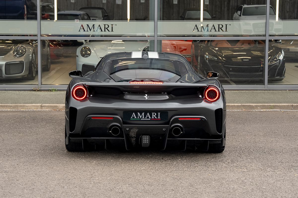 FERRARI 488 PISTA COUPE 3.9 VS 2DR SEMI AUTO