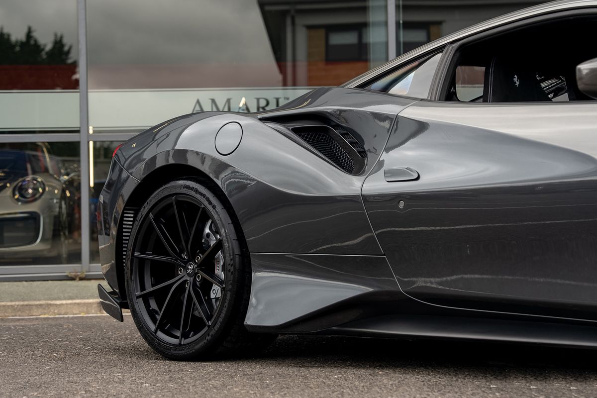 FERRARI 488 PISTA COUPE 3.9 VS 2DR SEMI AUTO