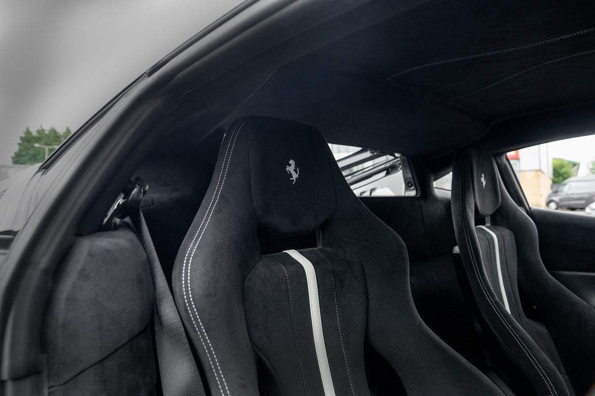 FERRARI 488 PISTA COUPE 3.9 VS 2DR SEMI AUTO