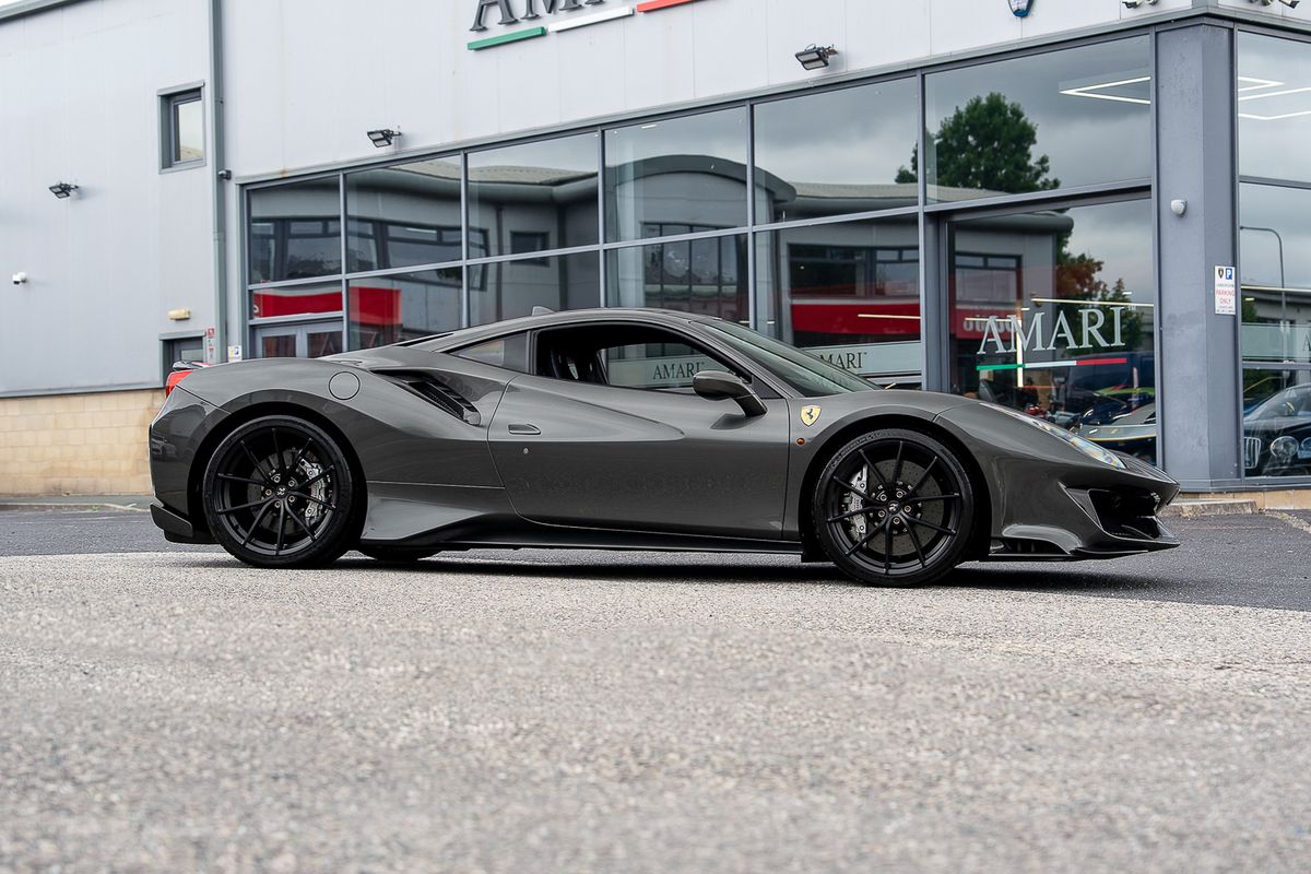 FERRARI 488 PISTA COUPE 3.9 VS 2DR SEMI AUTO