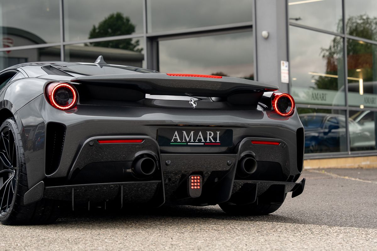 FERRARI 488 PISTA COUPE 3.9 VS 2DR SEMI AUTO