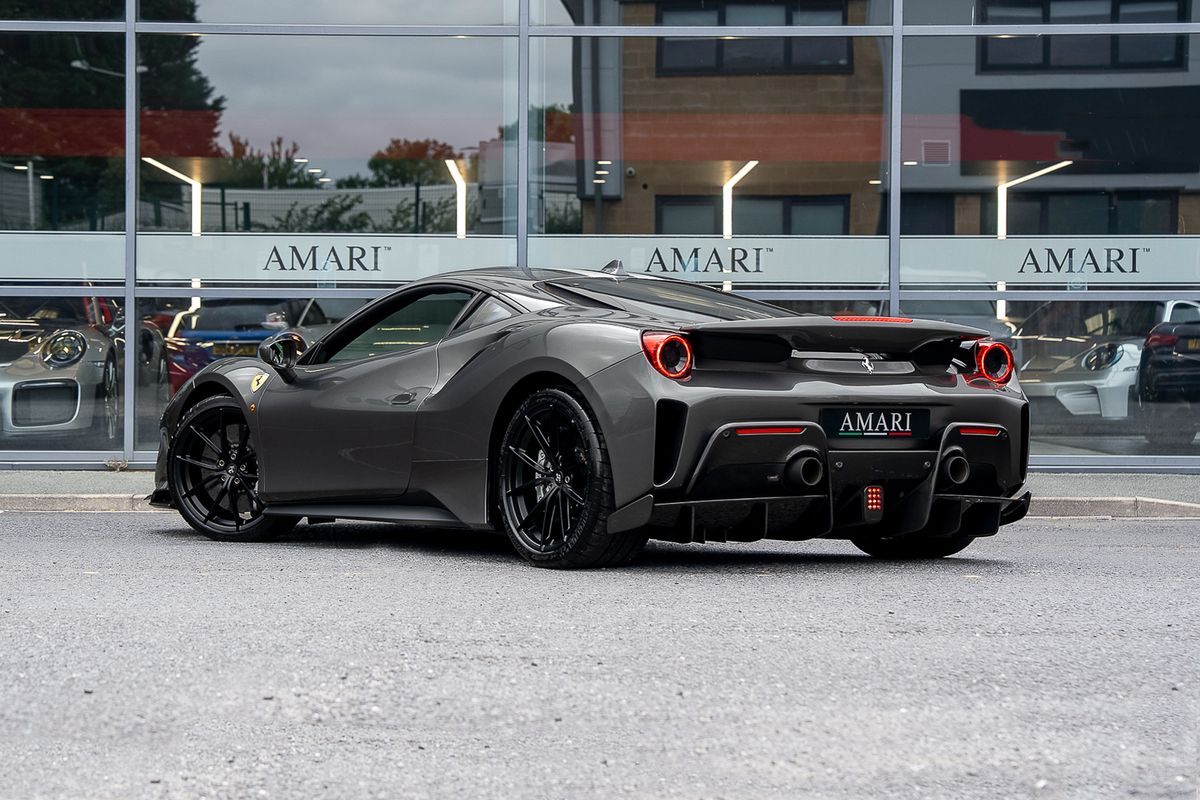 FERRARI 488 PISTA COUPE 3.9 VS 2DR SEMI AUTO