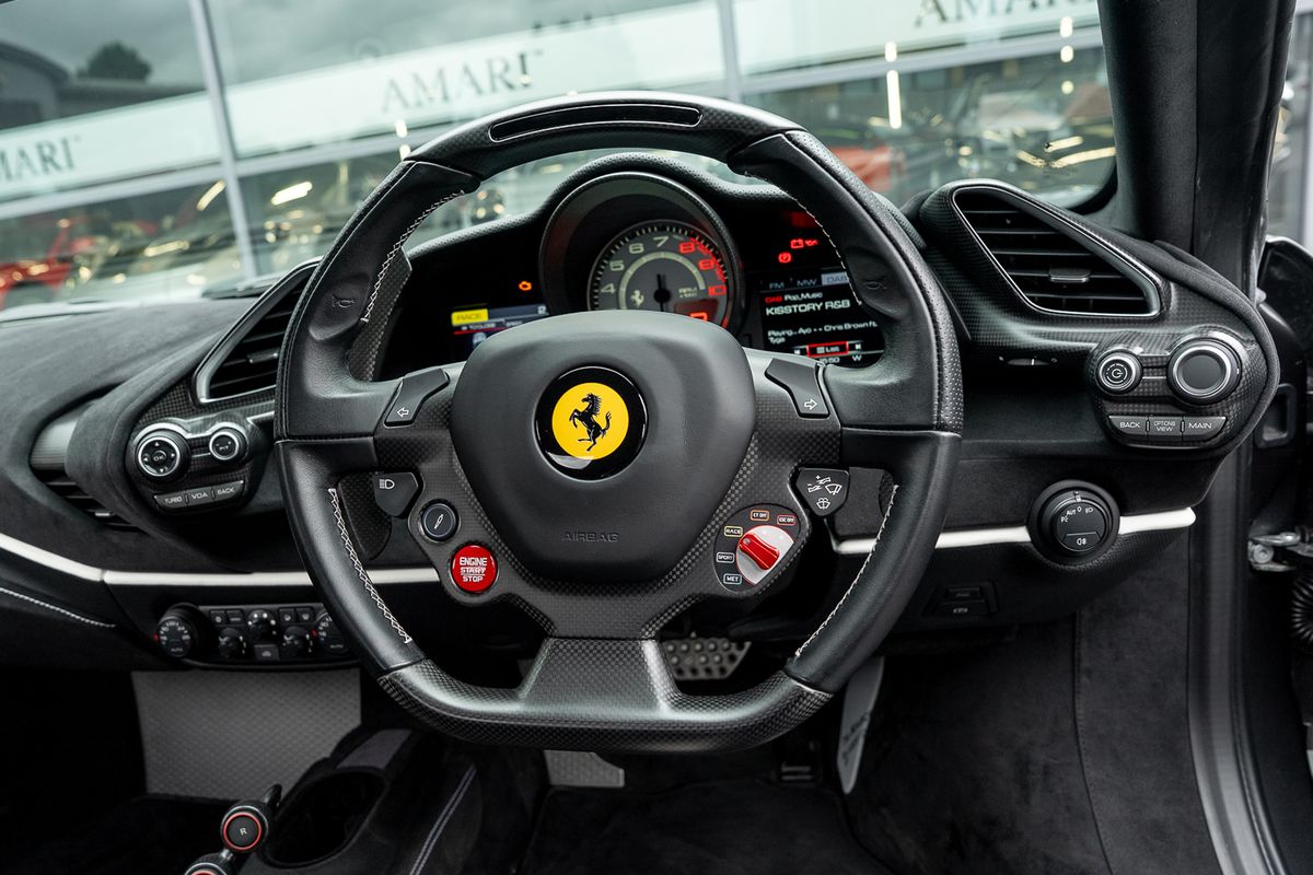 FERRARI 488 PISTA COUPE 3.9 VS 2DR SEMI AUTO