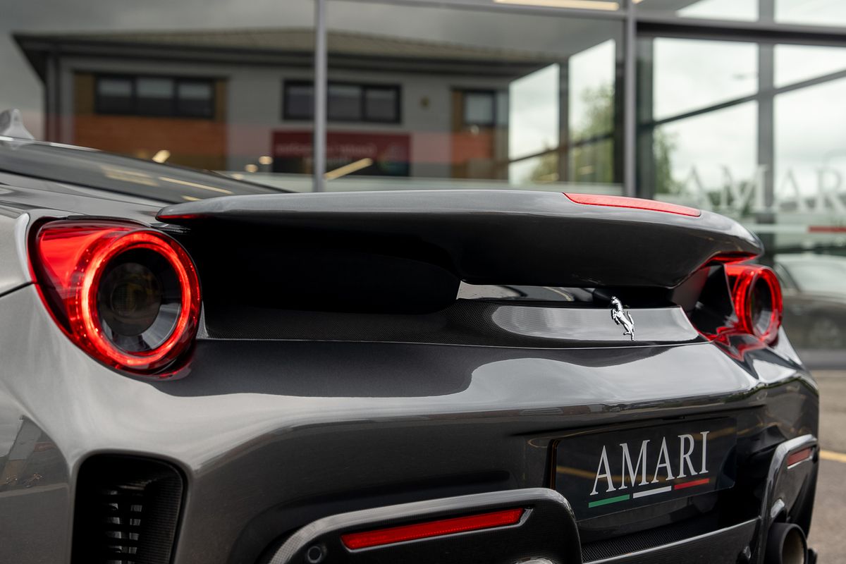 FERRARI 488 PISTA COUPE 3.9 VS 2DR SEMI AUTO