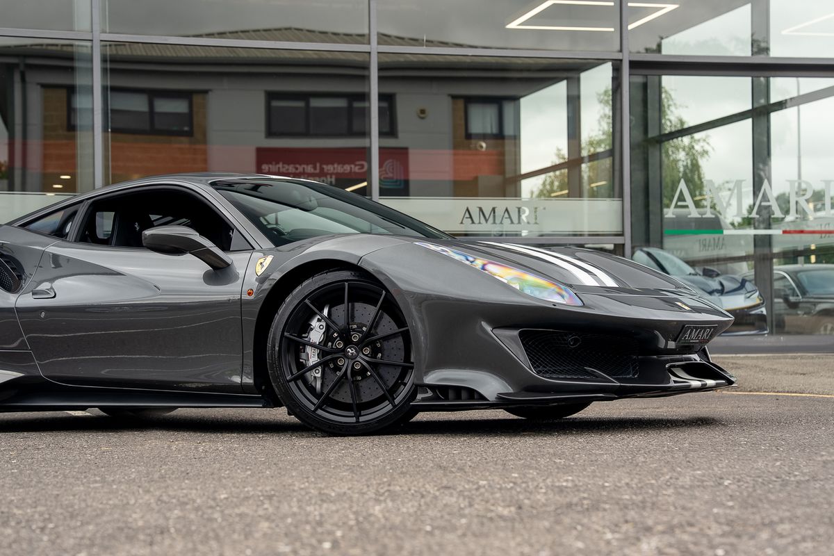 FERRARI 488 PISTA COUPE 3.9 VS 2DR SEMI AUTO