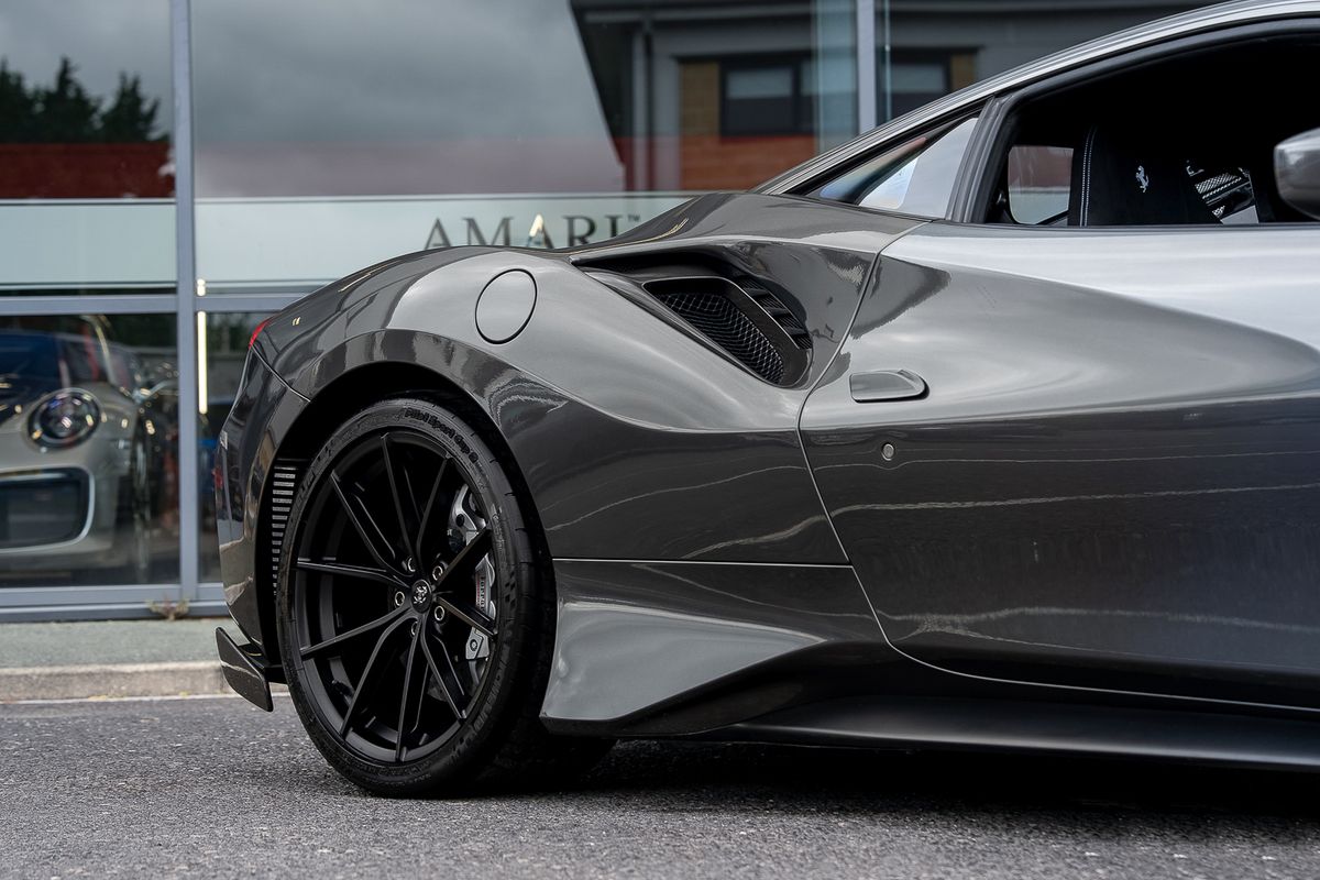 FERRARI 488 PISTA COUPE 3.9 VS 2DR SEMI AUTO