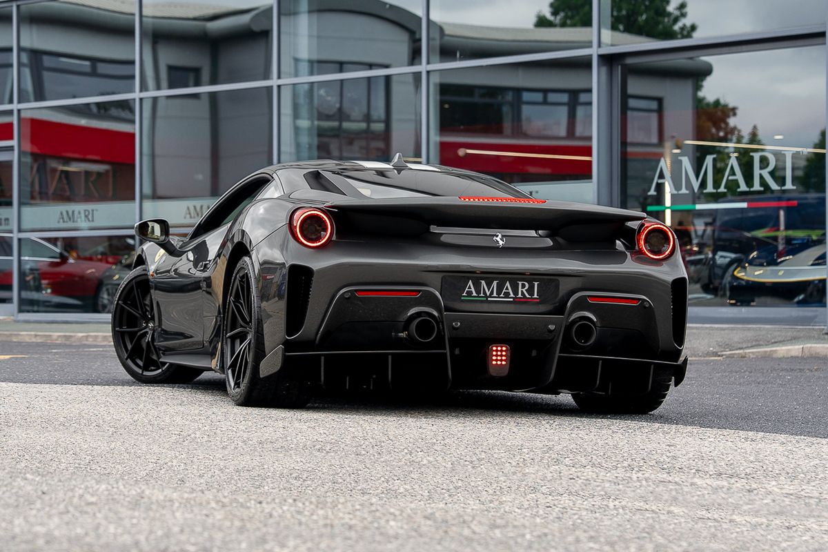 FERRARI 488 PISTA COUPE 3.9 VS 2DR SEMI AUTO