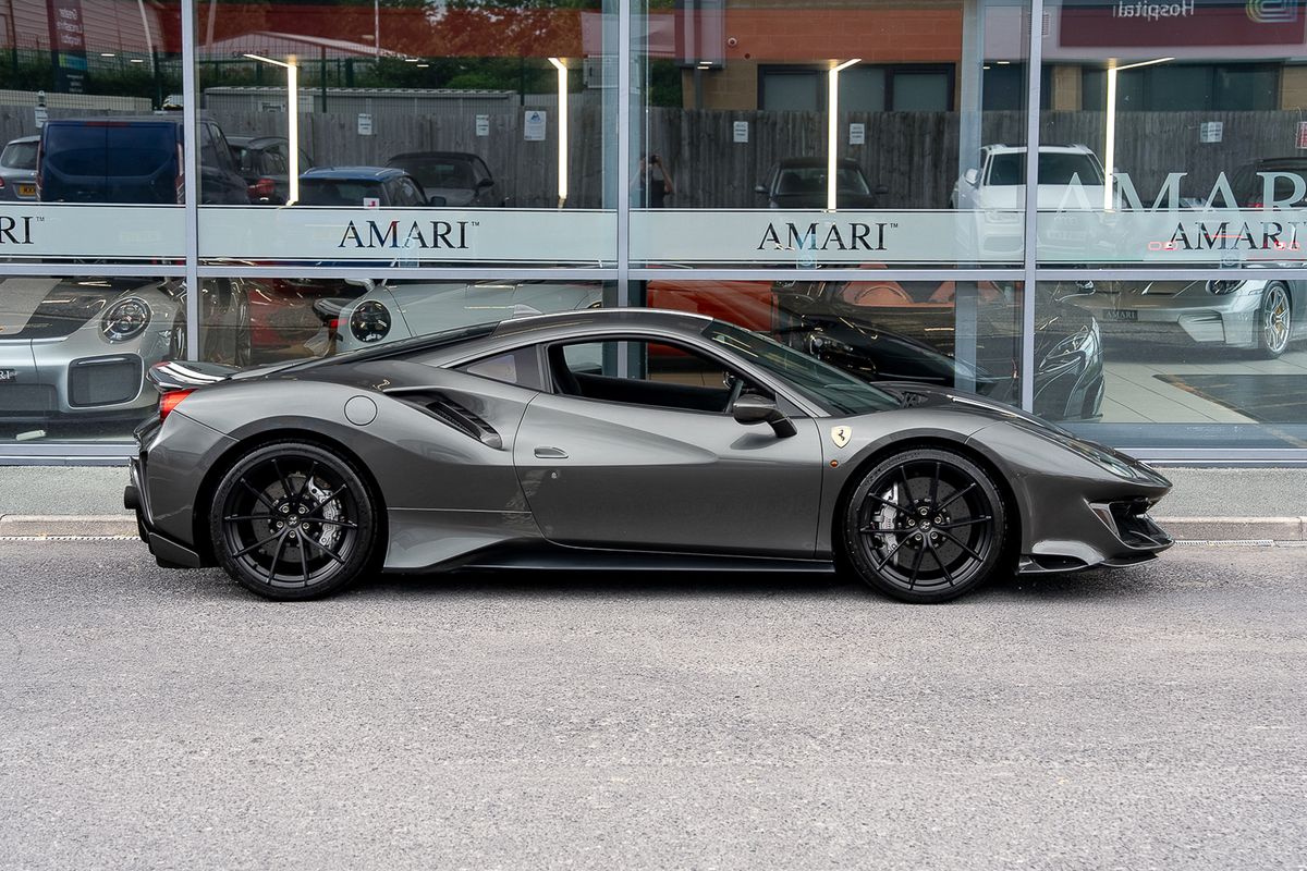 FERRARI 488 PISTA COUPE 3.9 VS 2DR SEMI AUTO