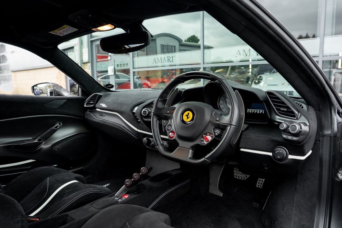 FERRARI 488 PISTA COUPE 3.9 VS 2DR SEMI AUTO