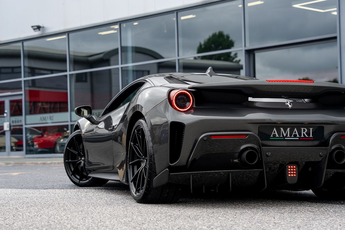 FERRARI 488 PISTA COUPE 3.9 VS 2DR SEMI AUTO