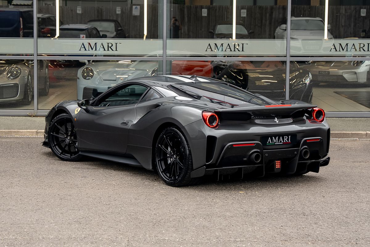 FERRARI 488 PISTA COUPE 3.9 VS 2DR SEMI AUTO
